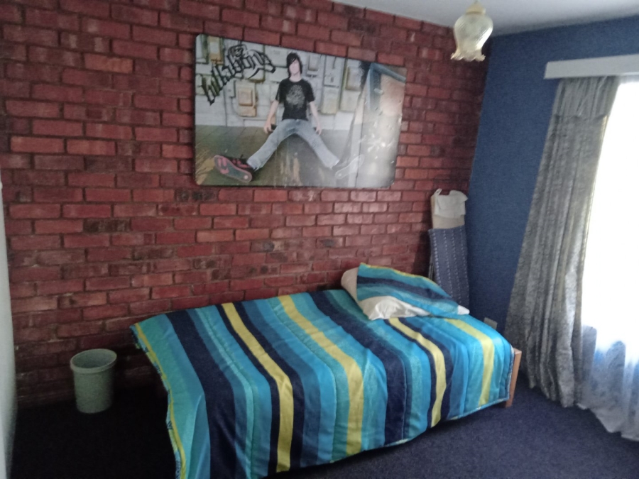 4 Bedroom Property for Sale in Noorsekloof Eastern Cape